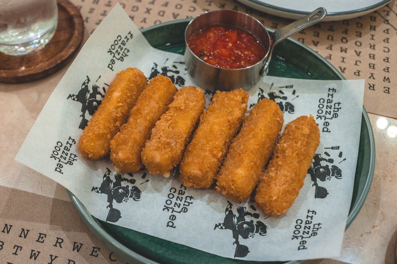 Papa Ginos mozzarella sticks appetizer